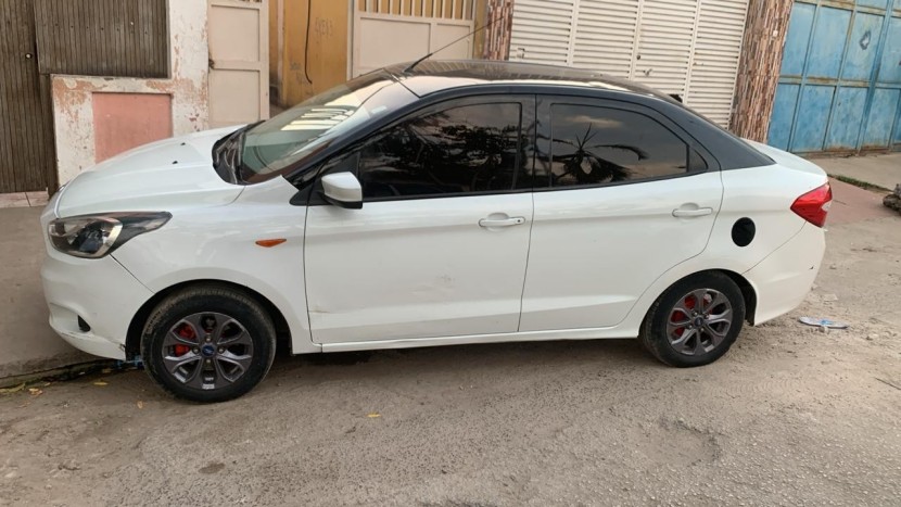 Venda Vendo Ford Figo Limpo