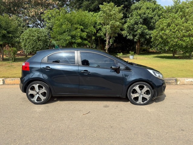 Venda Vendo Kia Rio Desportivo Limpo