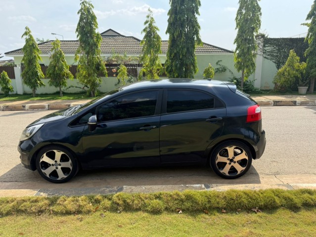 Venda Vendo Kia Rio Desportivo Limpo
