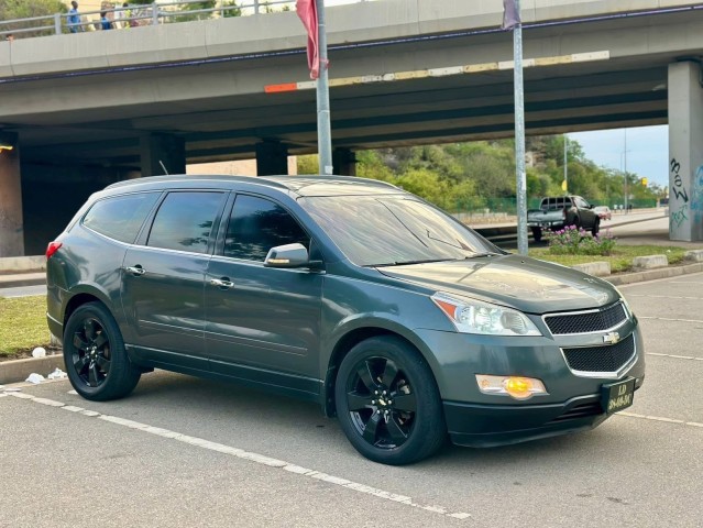 Venda Chevrolet traverse impecável