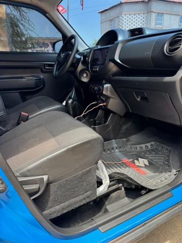 Venda Suzuki spress semi novo impecável