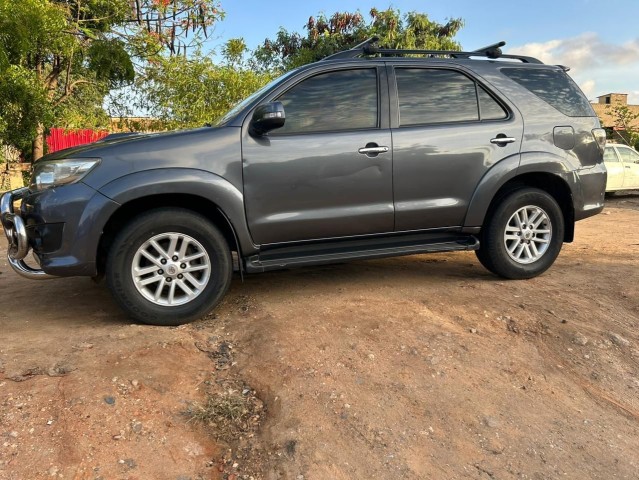 Venda TOYOTA FORTUNER