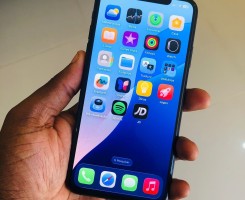 A venda IPHONE 11 PRO MAX 64GB