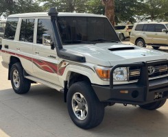 Comprar Toyota Land Cruiser Hz