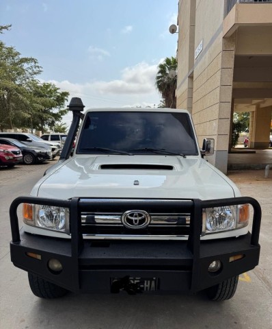 Venda Toyota Land Cruiser Hz