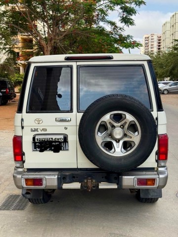 Venda Toyota Land Cruiser Hz