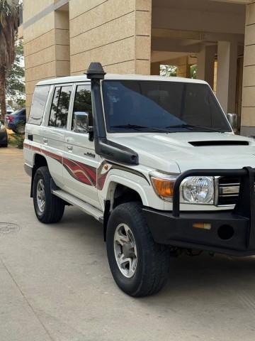 Venda Toyota Land Cruiser Hz