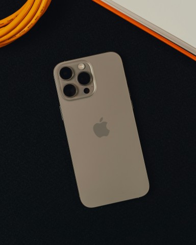 Venda IPhone 11 64GB Bom Estado Desbloqueado iPhone 12 Pro 256GB Impecável Face ID OK iPhone XR 128GB Estado 9/10 Bateria 85%