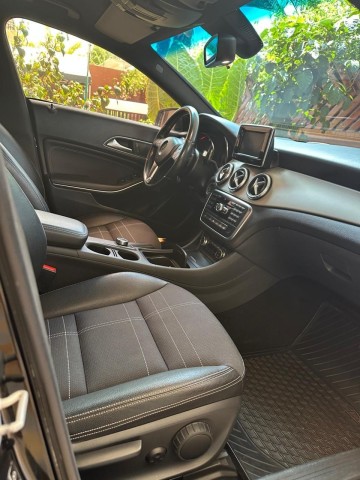 Venda MERCEDES-BENZ CLA C117 LIMPO