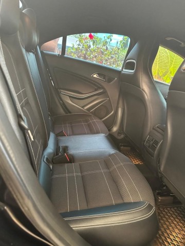 Venda MERCEDES-BENZ CLA C117 LIMPO