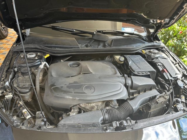 Venda MERCEDES-BENZ CLA C117 LIMPO