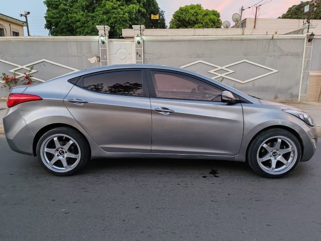 Venda HYUNDAI ELANTRA SÉRIE F
