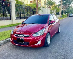 A venda HYUNDAI ACCENT