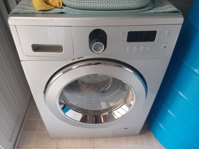 Venda Reparação, e manutenção de todo tipo de máquinas de lavar.