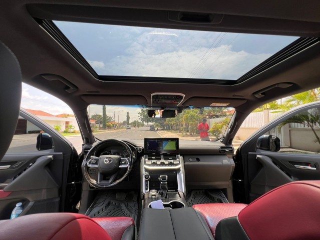 Venda TOYOTA LC300 VX.R | TWIN TURBO