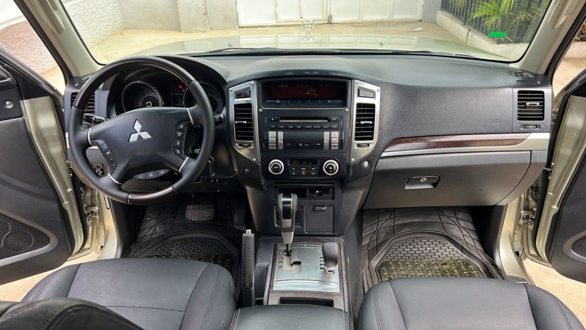 Venda MITSUBISHI PAJERO LIMPO FULL OPTION