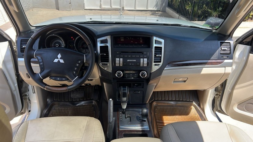 Venda MITSUBISHI PAJERO LIMPO FULL OPTION