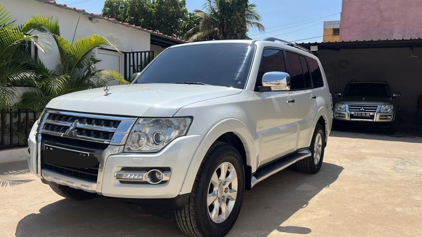 Venda MITSUBISHI PAJERO LIMPO FULL OPTION