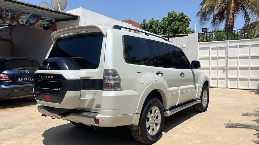 Venda MITSUBISHI PAJERO LIMPO FULL OPTION