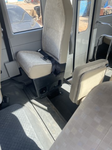 Venda DOIS AUTOCARROS TOYOTA COASTER SEMI NOVOS