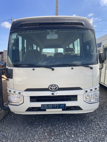 Venda DOIS AUTOCARROS TOYOTA COASTER SEMI NOVOS