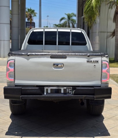 Venda TOYOTA HILUX