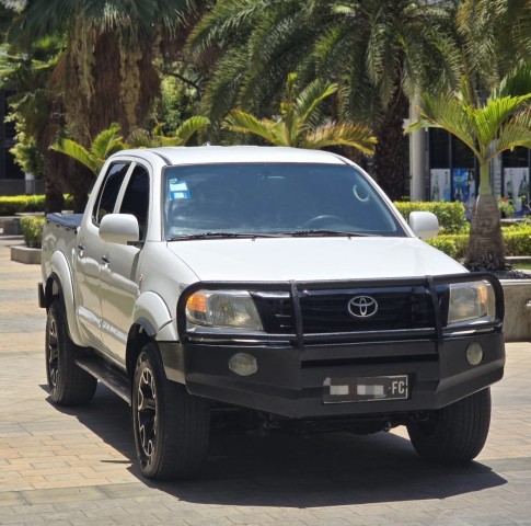 Venda TOYOTA HILUX