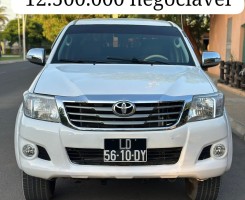 A venda TOYOTA HILUX
