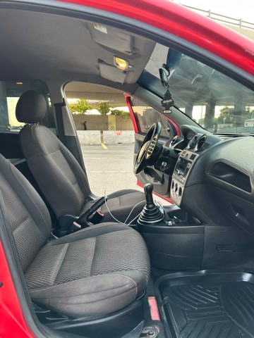 Venda Ford figo limpo