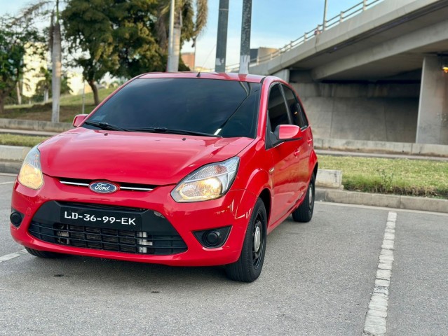Venda Ford figo limpo