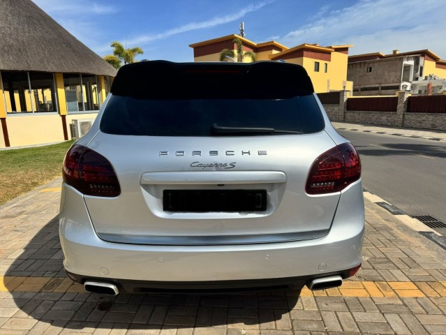 Venda PORSCHE CAYENNE S | V8