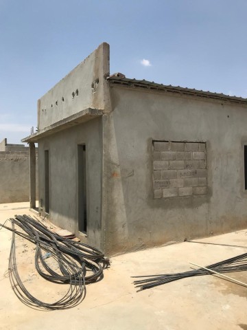 Venda Casas inacabada condomínio fechado