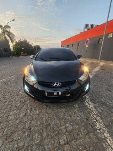 Venda HYUNDAI ELANTRA
