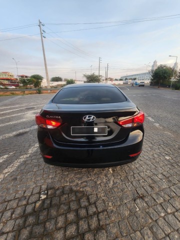 Venda HYUNDAI ELANTRA