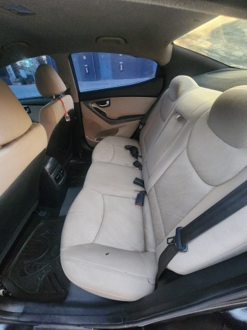 Venda HYUNDAI ELANTRA