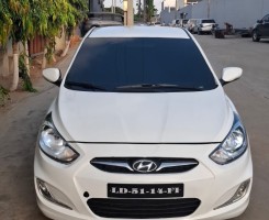 A venda HYUNDAI ACCENT