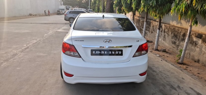 Venda HYUNDAI ACCENT