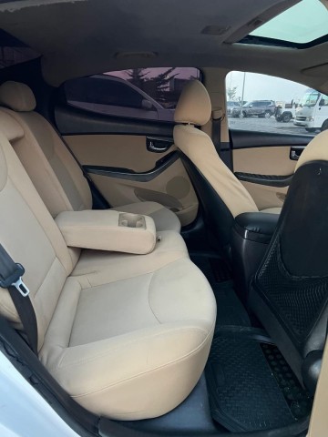 Venda HYUNDAI ELANTRA