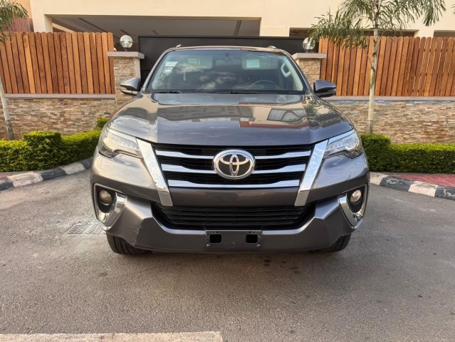 Venda TOYOTA FORTUNER