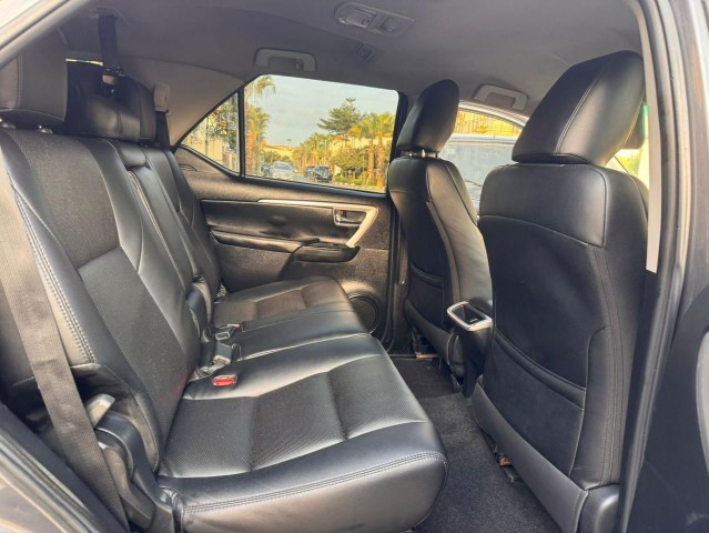 Venda TOYOTA FORTUNER