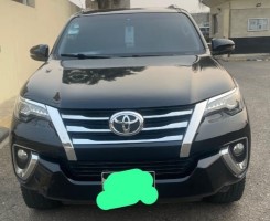 A venda TOYOTA FORTUNER