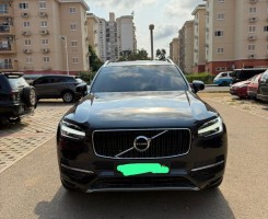 A venda VOLVO XC90 | T6