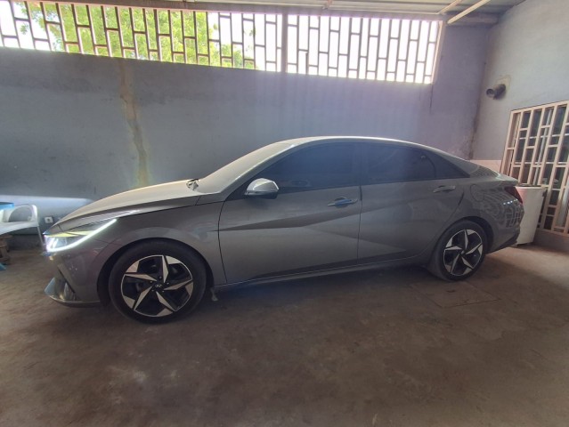 Venda HYUNDAI ELANTRA