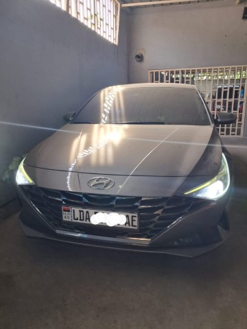 Venda HYUNDAI ELANTRA