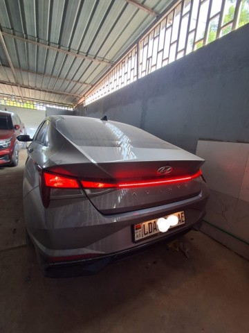 Venda HYUNDAI ELANTRA