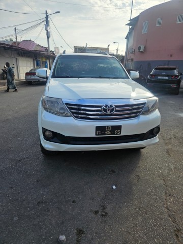 Venda TOYOTA FORTUNER (V6)