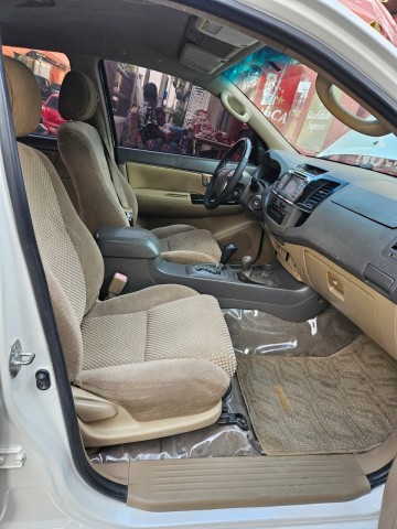 Venda TOYOTA FORTUNER (V6)