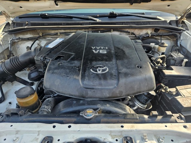 Venda TOYOTA FORTUNER (V6)