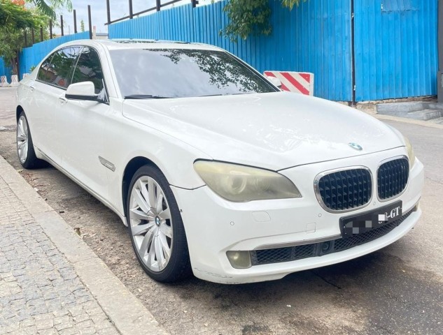 Venda BMW 750Li