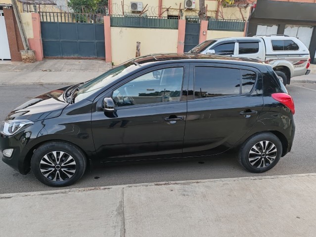 Venda HYUNDAI i20 LIMPO SÉRIE E